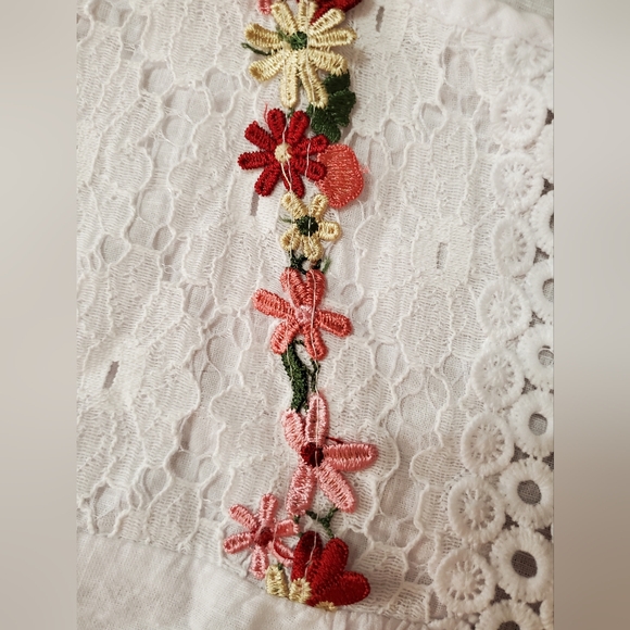 Boho Flowy White Lacy Embroidered Top - Picture 9 of 11